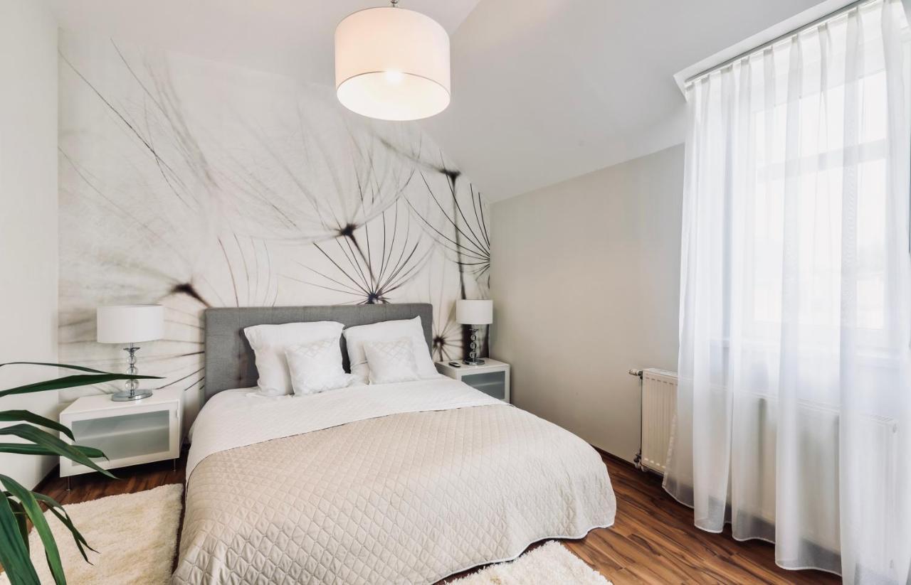 Monarchia Apartman Grand Mosonmagyaróvár Exterior foto